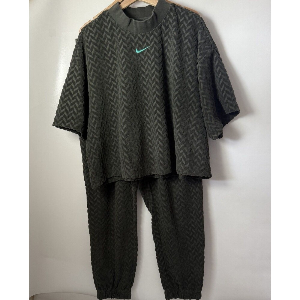Nike Modern Everyday Sportswear Green Suit Womens 2X/1X Boxy Terry Cloth Track